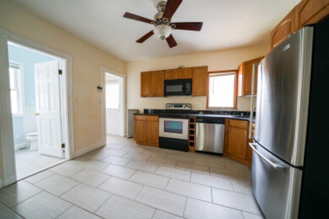 20 Winslow Rd unit 1, Brookline, MA 02446 - photo 4