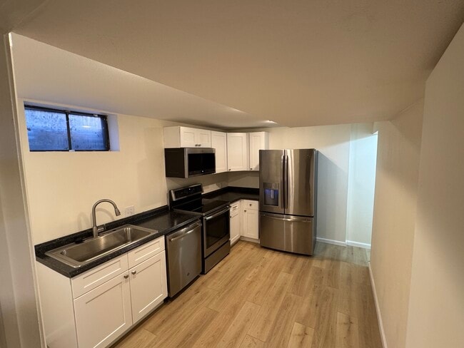 6085 W Arkansas Ave, Lakewood, CO 80232 - photo 5