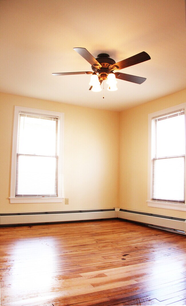 48 N Champlain St unit 1, Burlington, VT 05401 - photo 7