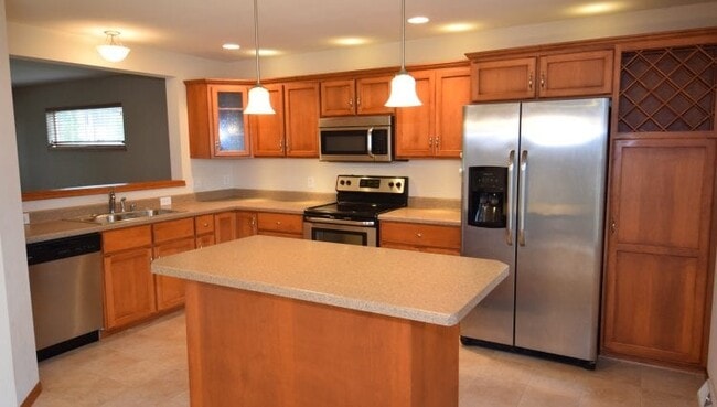 9122 Ancient Oak Ln, Verona, WI 53593 - photo 2