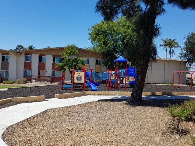 Meadowbrook, San Diego, CA 92139 - photo 3