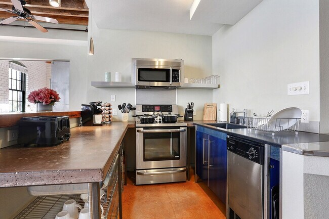 1039 Constance St unit ID1265377P, New Orleans, LA 70130 - photo 7