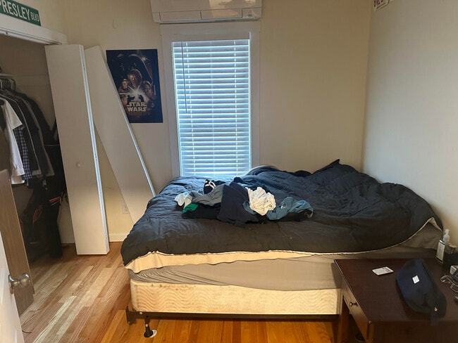 524 E 3rd St unit 2R, Boston, MA 02127 - photo 5