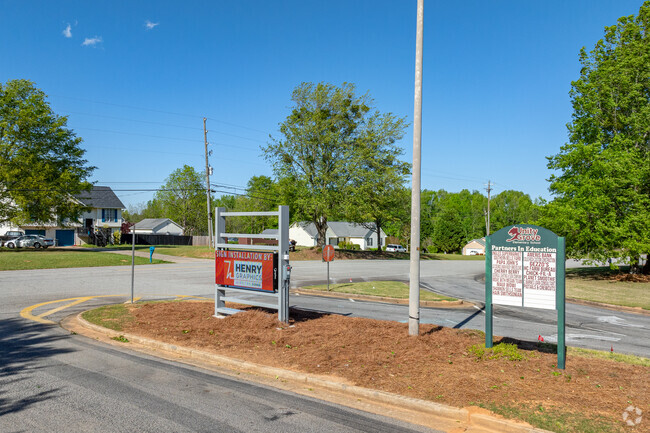 Unity Grove Elementary School teaches grades Pre-K through 5th.