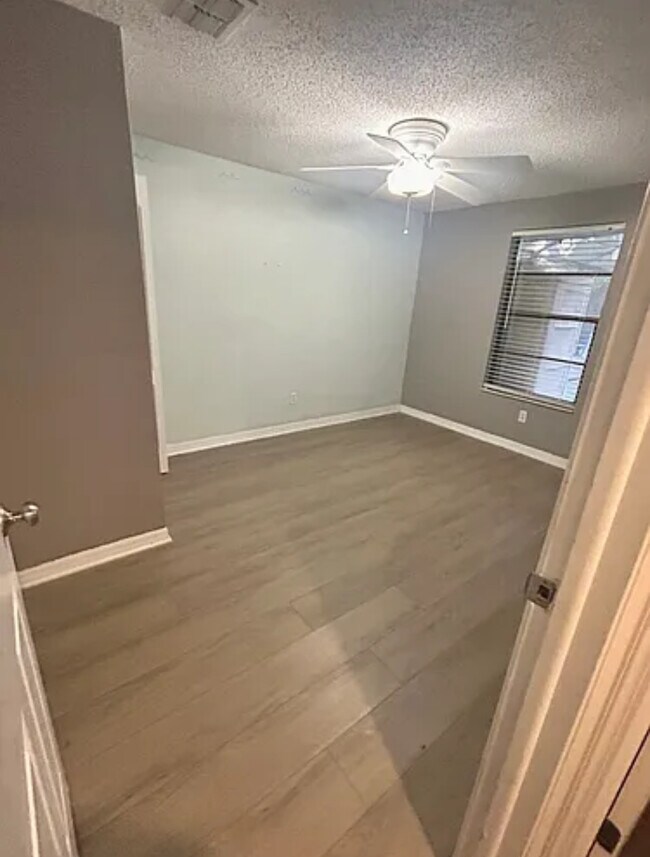 3006 Cinnamon Blvd, Palm Harbor, FL 34684 - photo 6