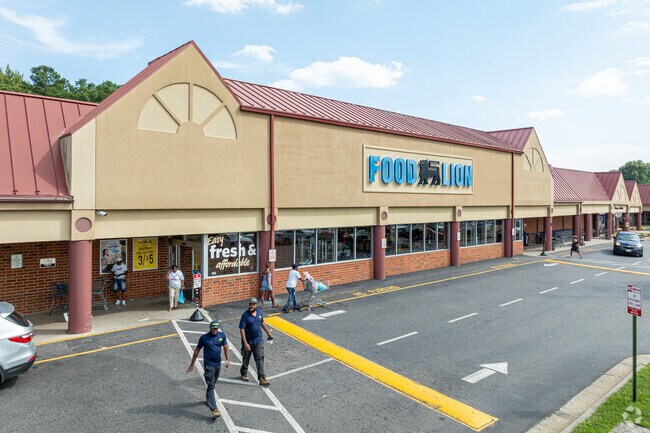 Grocery shopping is close to Eastview from Food Lion on Mechanicsville Turnpike.