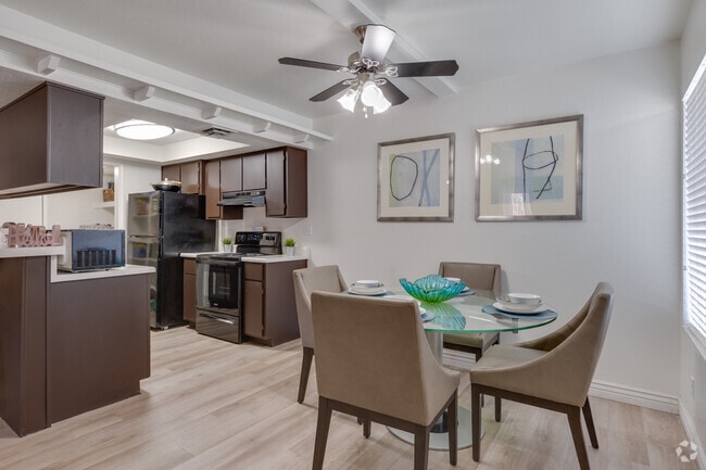 2BR, 2BA - 1,107SF - Dining Room/Kitchen