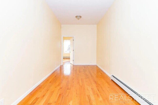 471 Central Ave unit 2R, Brooklyn, NY 11221 - photo 6