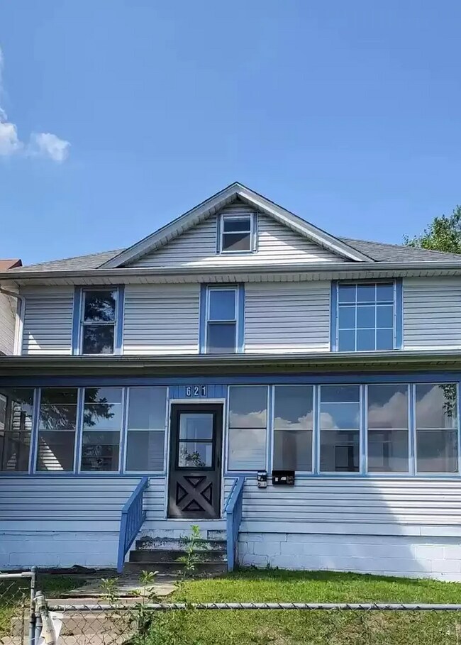 621 Morgan Ave N Unit 1, Minneapolis, MN 55411