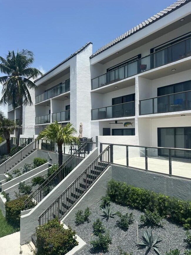 4000 NE 168th St unit 110A, North Miami Beach, FL 33160 - photo 2