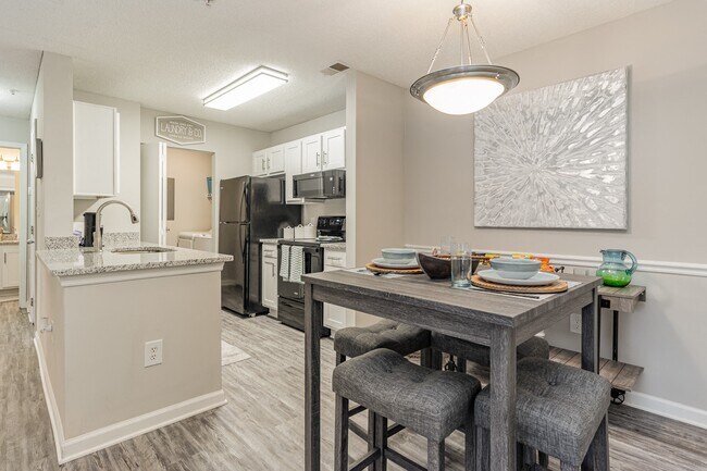 Litchfield Oaks Apartments, Pawleys Island, SC 29585 - photo 2