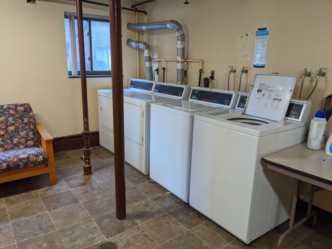 15 Chester St unit 2, Cambridge, MA 02140 - photo 2