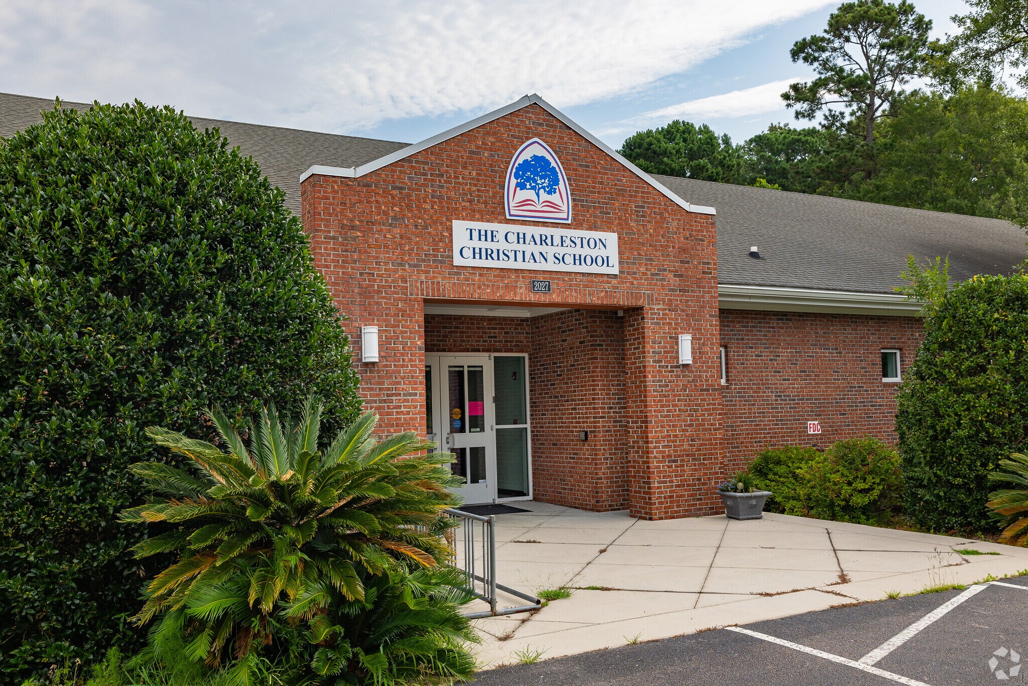 211 Cache Ct, Charleston, SC 29414