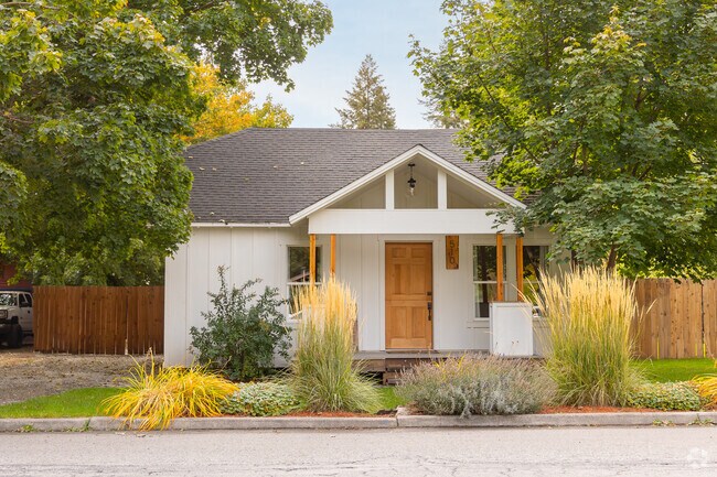 Newer homes start around $400,000 and can go up based on customizations and features.