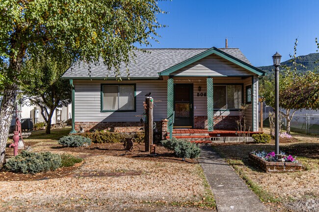 Ryderwood homes are well maintained and affordable.