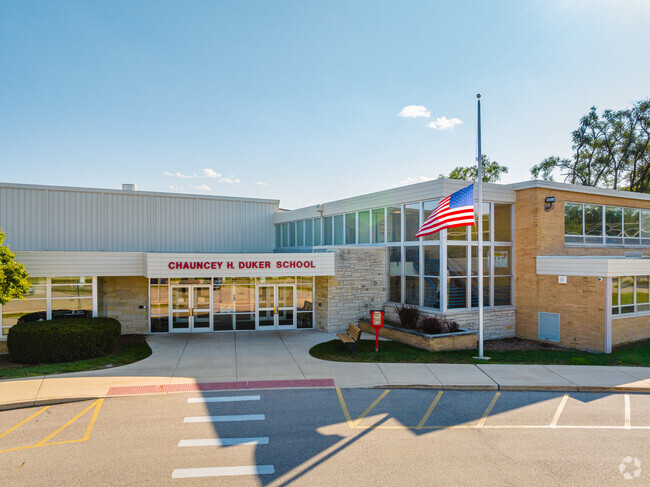 Chauncey H. Duker School is a public school located in McHenry, IL serving grades 3-5.