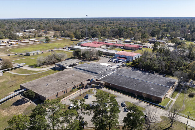 Peach Creek Elementary has a 15:1 student to teacher ratio.