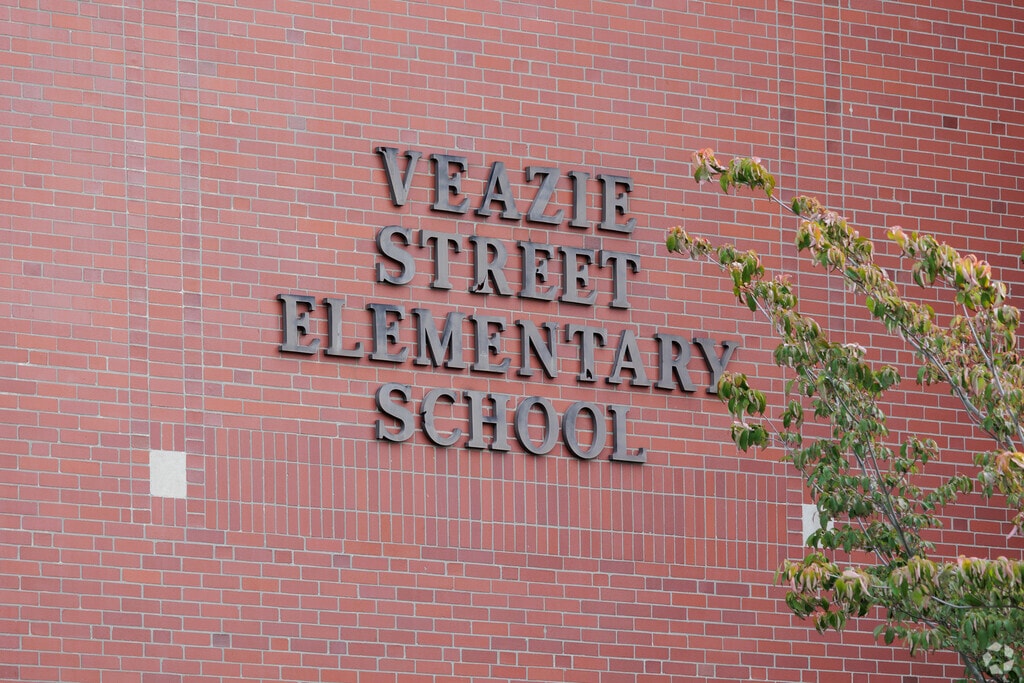 Veazie Street Elementary School in Wanskunk, RI enrolls nearly 550 students K-5.