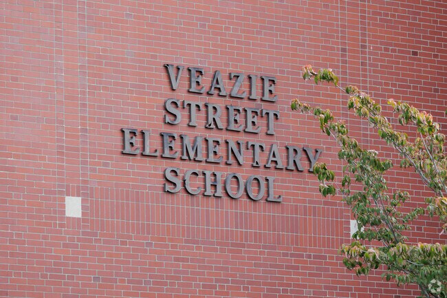 Veazie Street Elementary School in Wanskunk, RI enrolls nearly 550 students K-5.