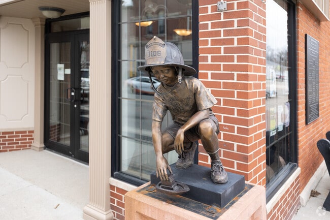 The sculpture tour of Decatur is a showcase of the downtown area.