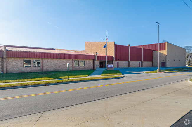 Leo Elementary School receives an overall Niche grade of A-.