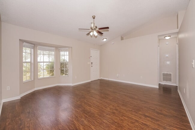 14280 Rensselaer Rd, Orlando, FL 32826 - photo 4