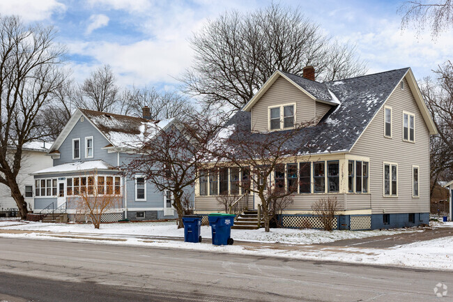 Longfellow's Craftsman and Foursquare style homes are part of its diverse architecture.