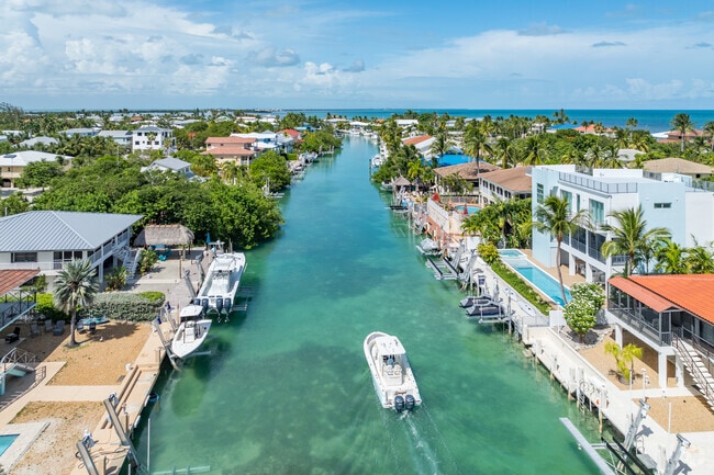 The canals of Duck Key offer crystal clear water.