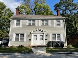 220 Melrose Ct, Iowa City, IA 52246