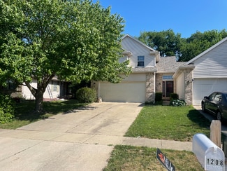 1208 E Jeffery Dr, Mahomet, IL 61853