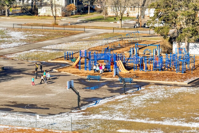 Students at Lincoln Elementary have scored over 70% above the state average for math & reading.