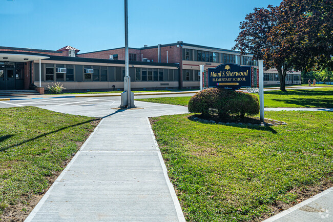 Maud S. Sherwood School's main entrance is on Smith Ave for easy drop off and pick up.