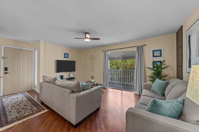 1356 Glenns Bay Rd unit L208, Myrtle Beach, SC 29575 - photo 4