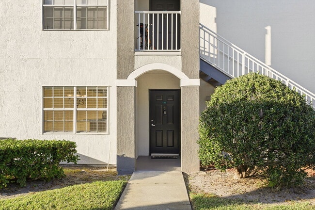 13839 Fairway Island Dr unit 1111, Orlando, FL 32837 - photo 2