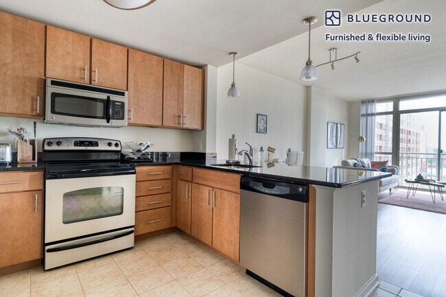 1200 East-West Hwy unit FL11-ID781, Silver Spring, MD 20910 - photo 7