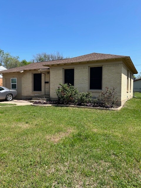 414 Freeman St, Mesquite, TX 75149
