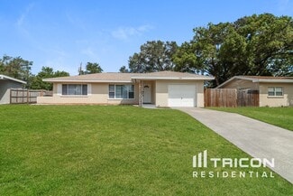 1440 Overlea St, Clearwater, FL 33755