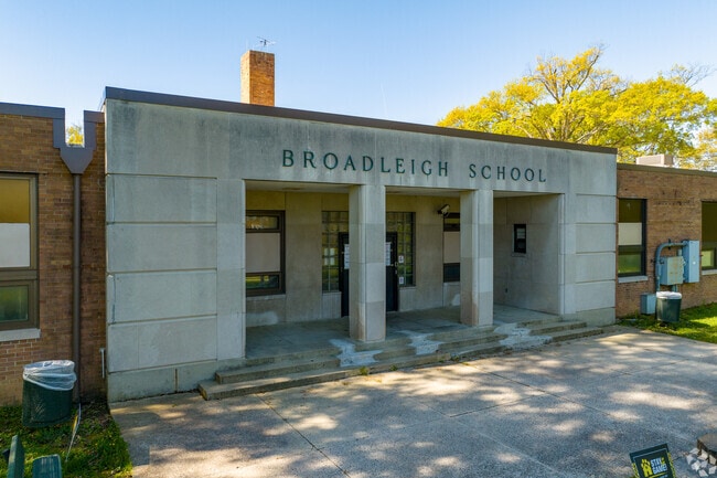 Young students will head to Broadleigh Elementary School, which has earned a C-minus from Niche.