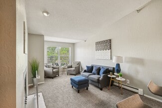 1311 W 143rd St, Burnsville, MN 55306