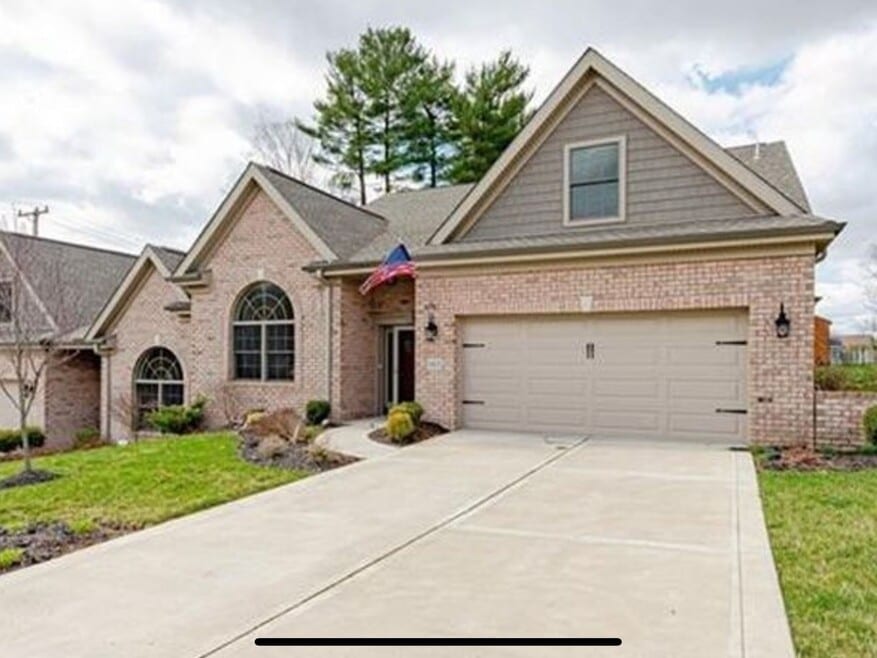 103 Elm St, Imperial, PA 15126 - photo 1