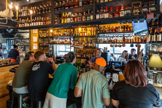 Established in 2018, The Stave is located on the bank of Glenn’s Creek and is a stop on the Kentucky Bourbon Trail in Clifton-McKees Crossroads.