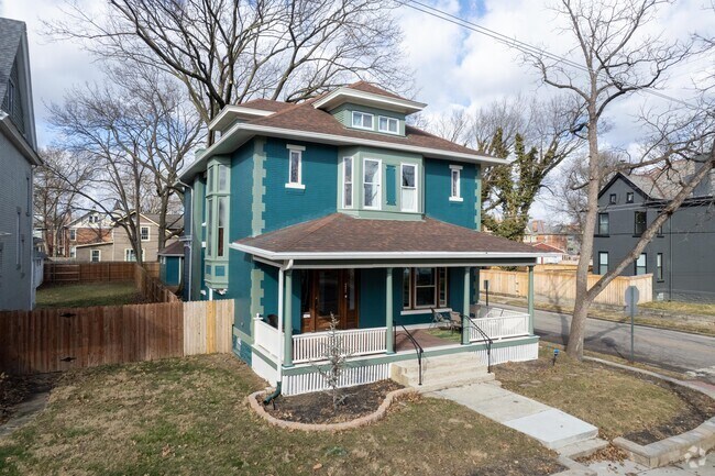 Many investors find South of Main a good neighborhood for business due to the number of duplexes in the area.