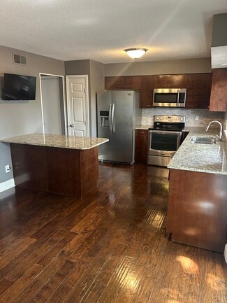 8175 Monrovia St, Lenexa, KS 66215