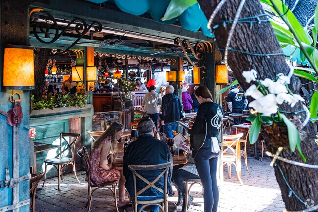 Sugar Mill residents can enjoy classic Italian fare at The Garlic.