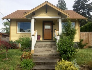 5844 NE 12th Ave Unit Upstairs Unit, Portland, OR 97211