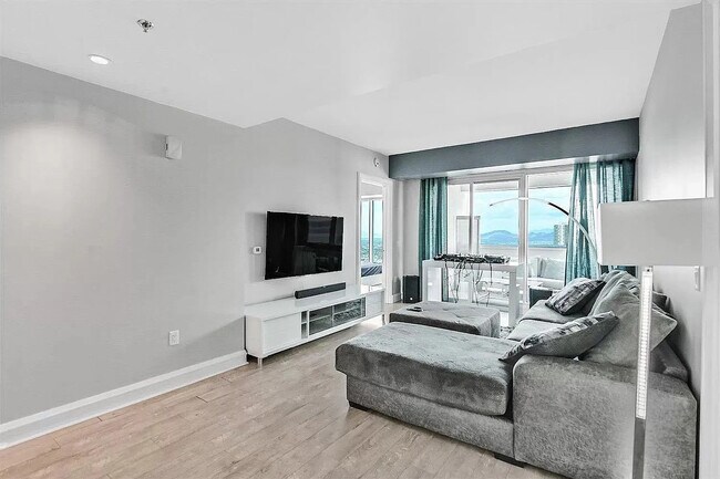 Sky Las Vegas unit 3407, Las Vegas, NV 89109 - photo 2