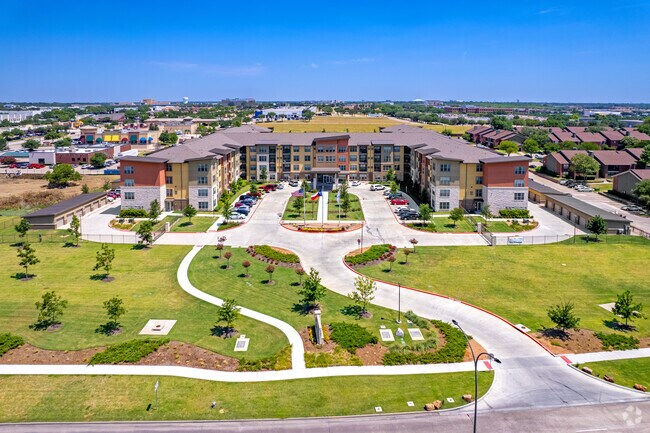 The Orchards at Arlington Highlands 55+ Active Adult Apartments, Arlington, TX 76018 - photo 2
