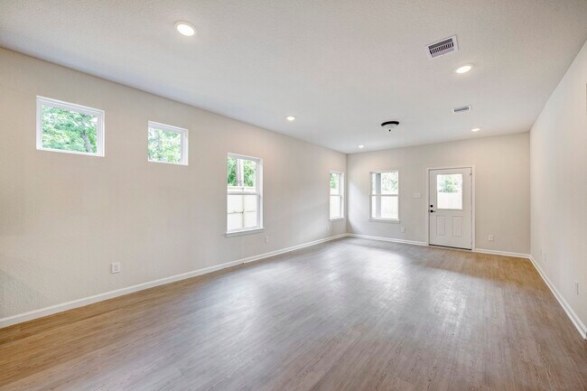 15130 Bank Swallow Place, Magnolia, TX 77354 - photo 7