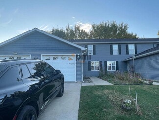 678 Dearborn Rd, Valparaiso, IN 46385