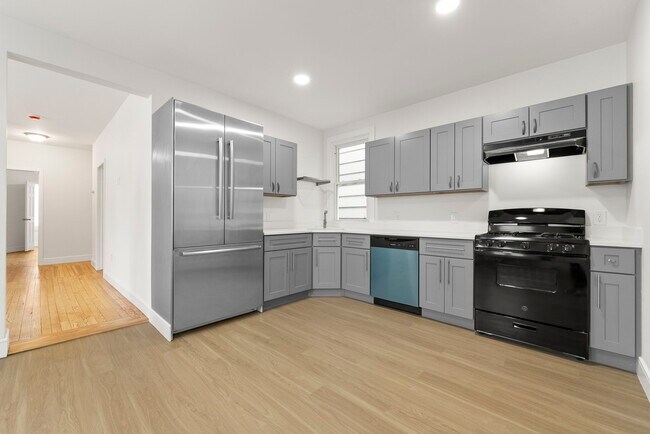196 2nd St unit 2, Newark, NJ 07107 - photo 2